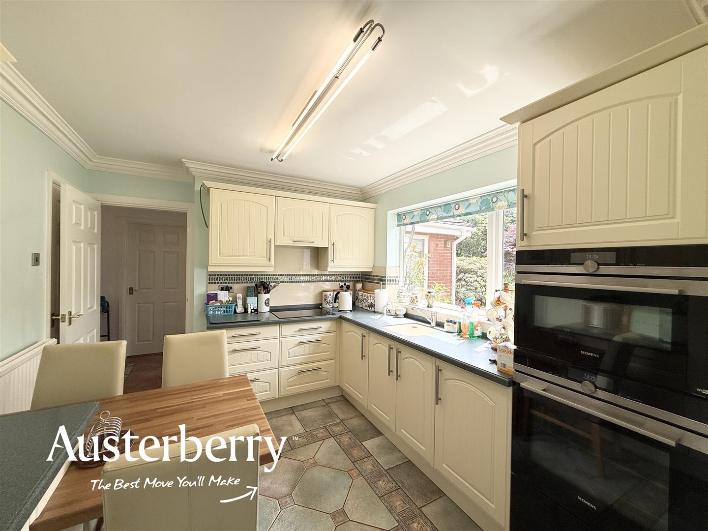 4 bed property in Sheriffs Way, Stafford